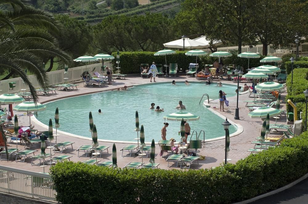 Complesso Termale Vescine Hotel Castelforte Exterior photo